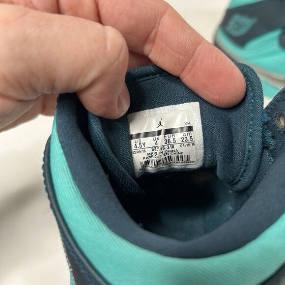 Nike Shoes Air Jordan 1 Retro High GG “Hyper Jade” 2024 - Picture 8 of 8